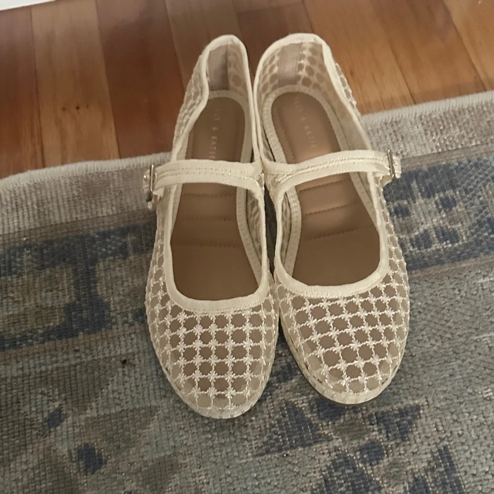 Kelly & Katie Cream Flats - Picture 2 of 3